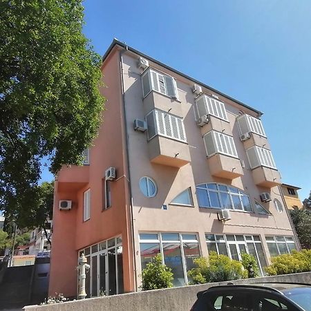 Apartment Lana Novi Vinodolski Esterno foto